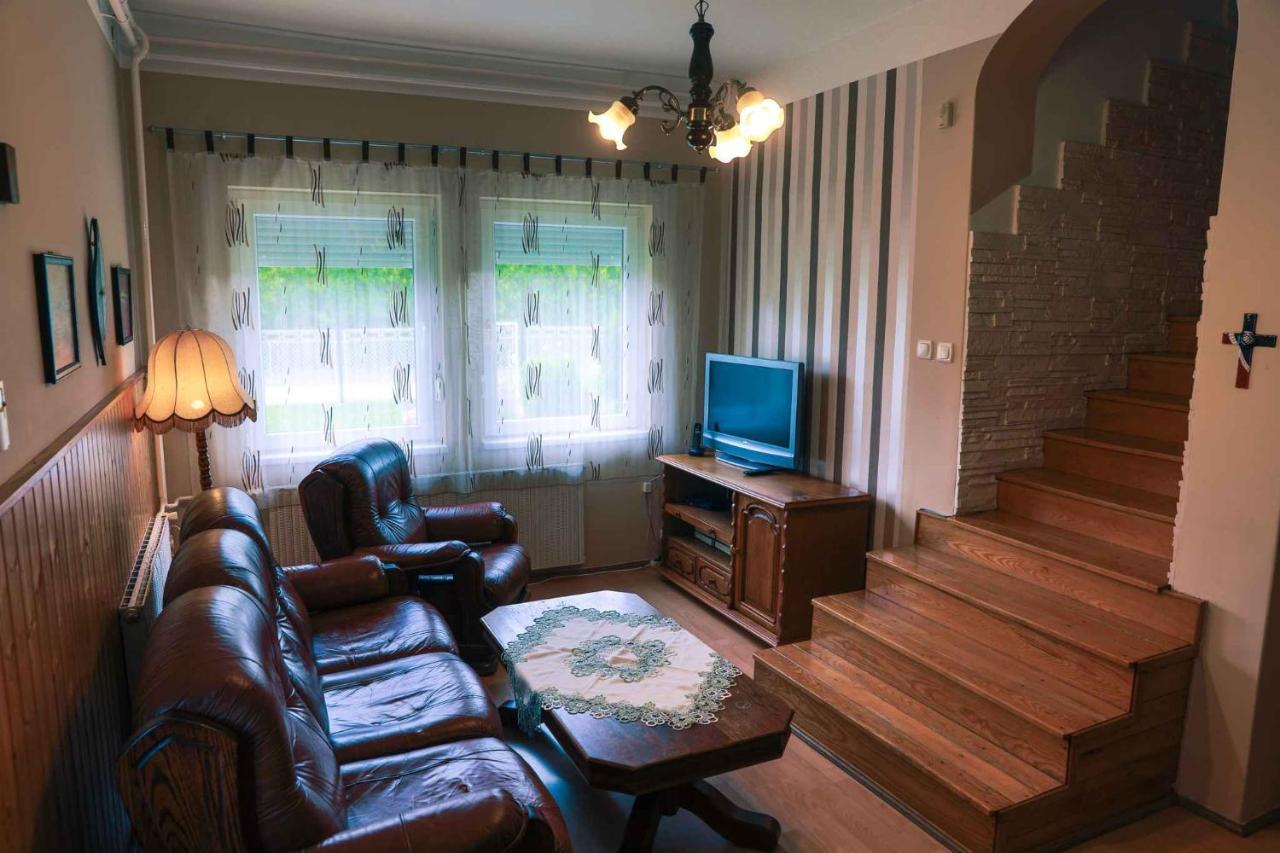 Holiday home in Balatonkeresztur 19455 Exterior foto
