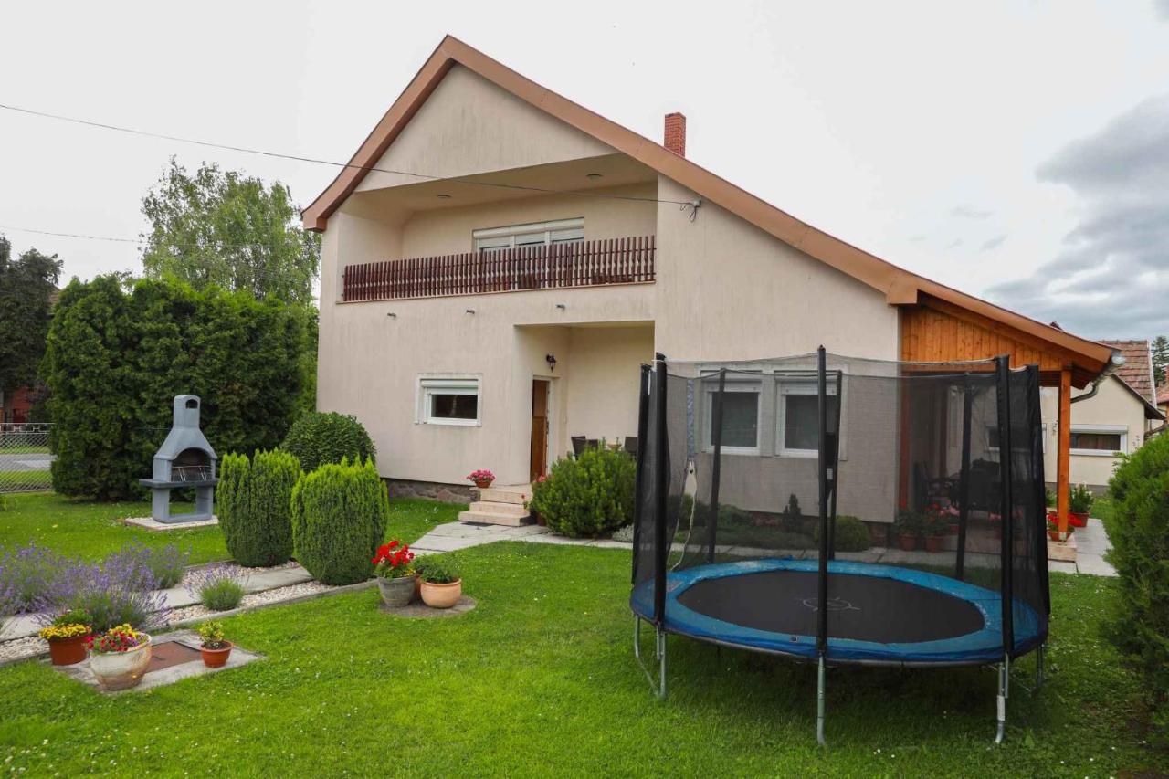Holiday home in Balatonkeresztur 19455 Exterior foto